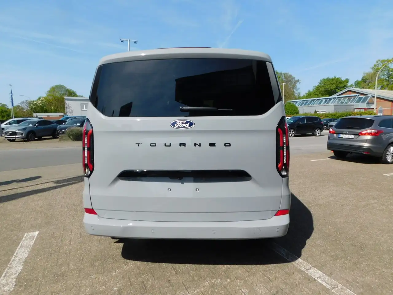 Ford Tourneo 6