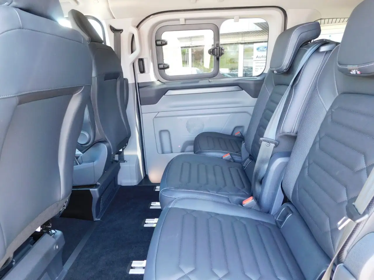 Ford Tourneo 12