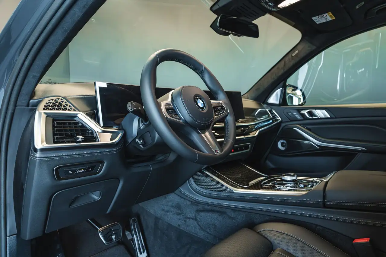 BMW X7 10