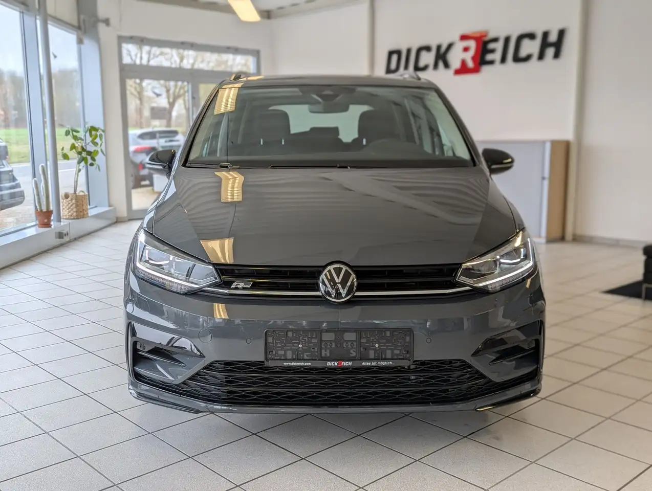 Volkswagen Touran 2