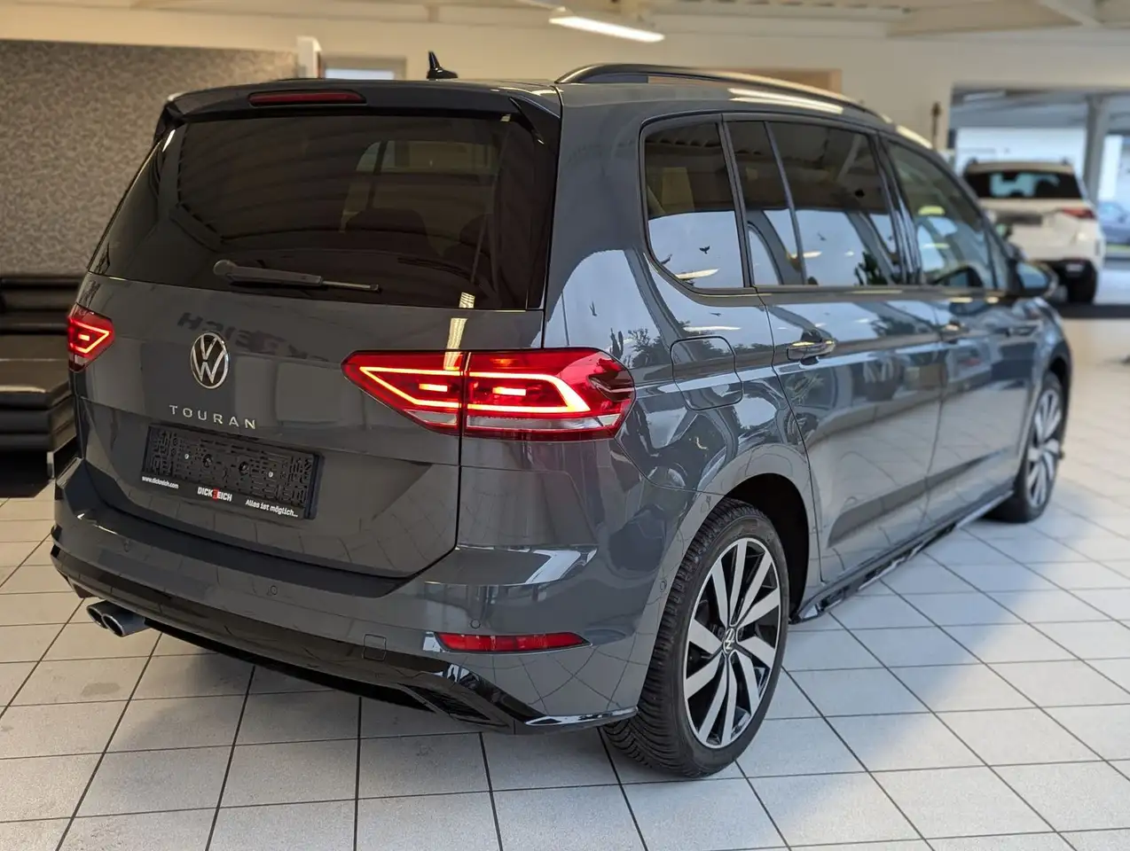 Volkswagen Touran 7