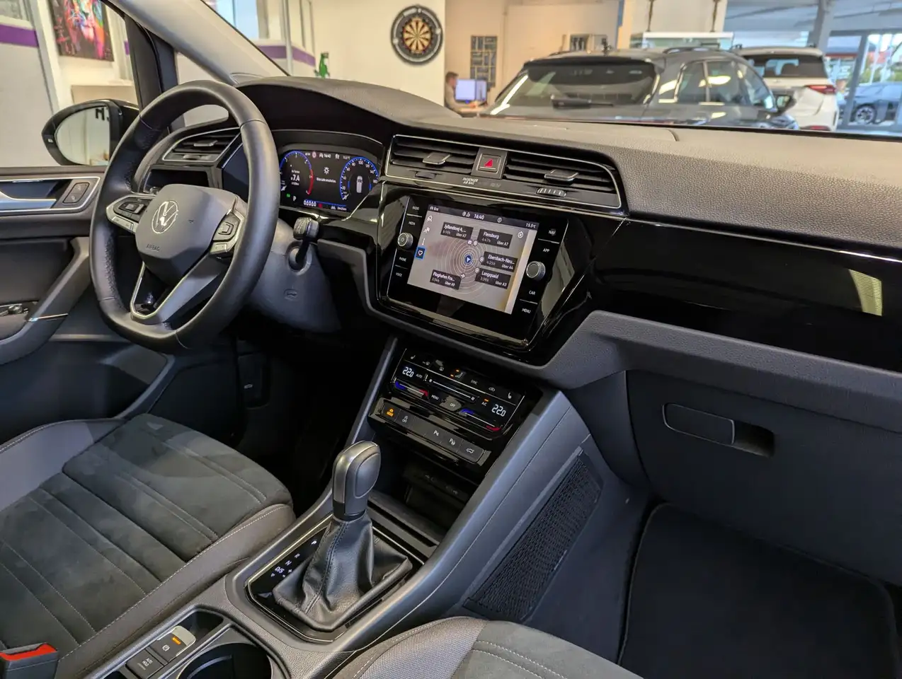 Volkswagen Touran 12