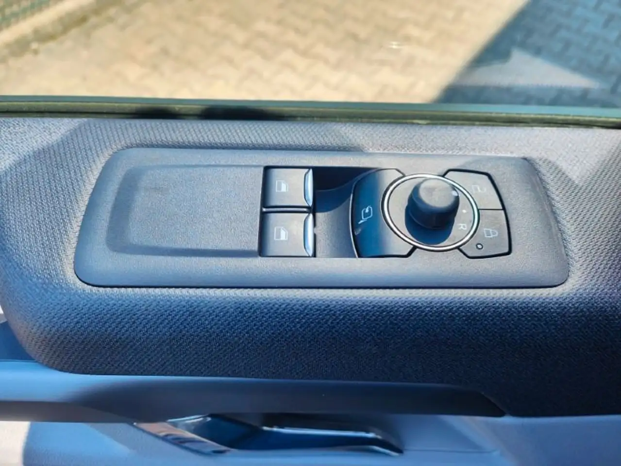 Ford Tourneo 14