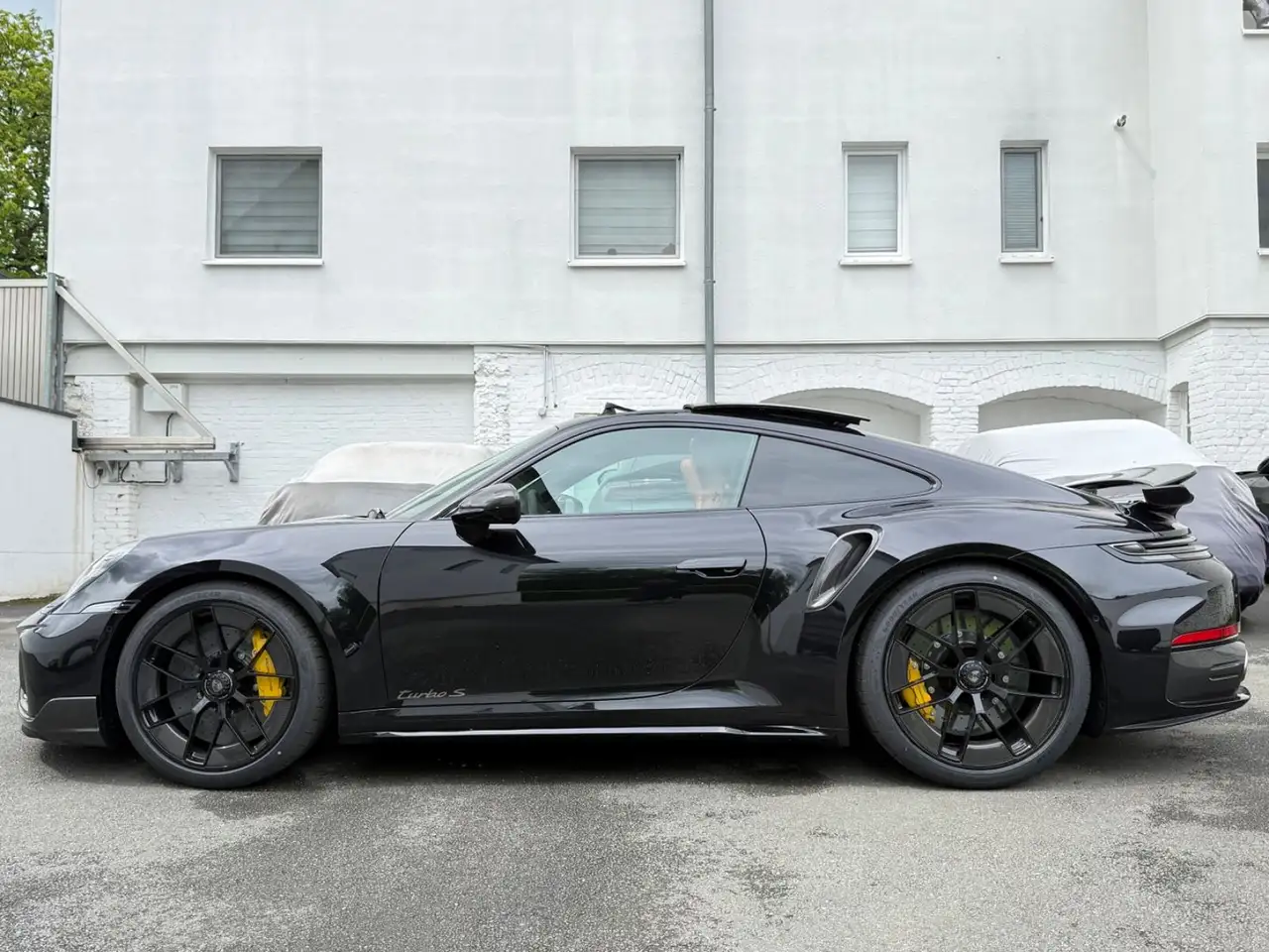 Porsche 992 11