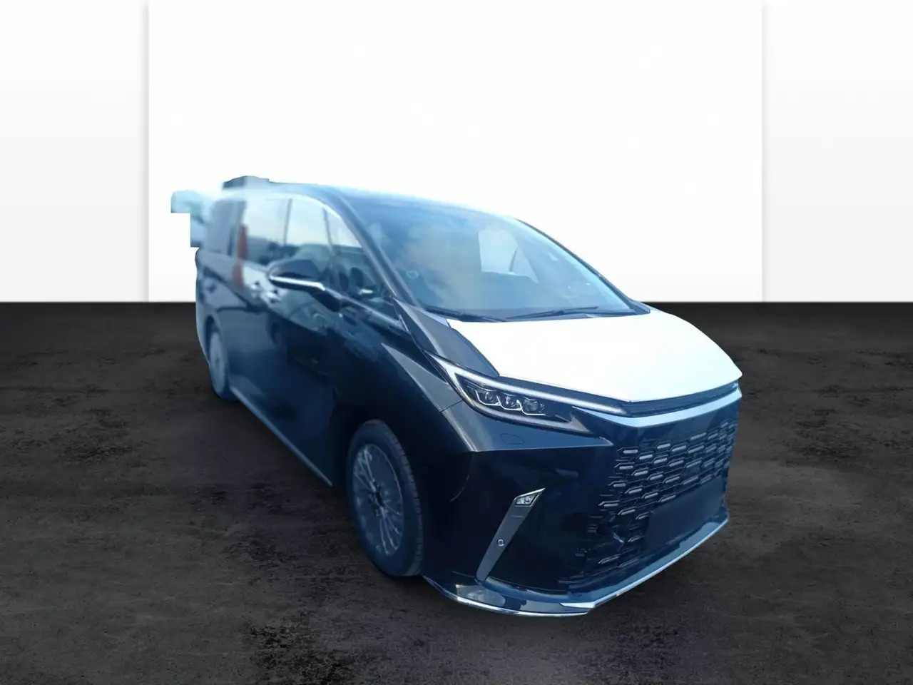 Lexus LM 7
