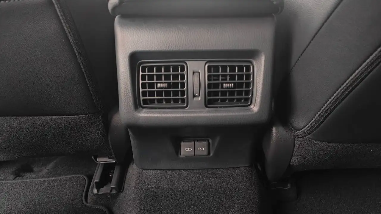 Toyota Camry 11