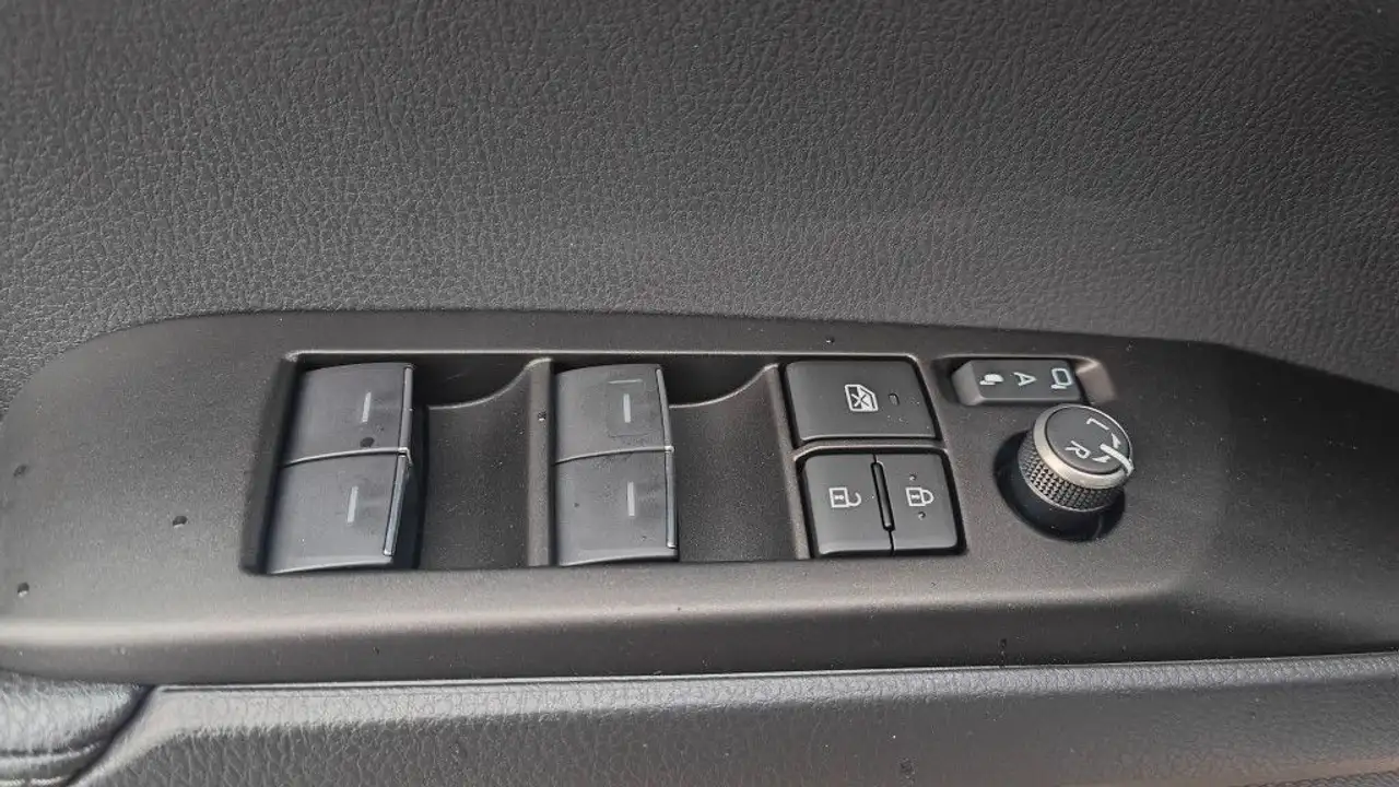 Toyota Camry 14