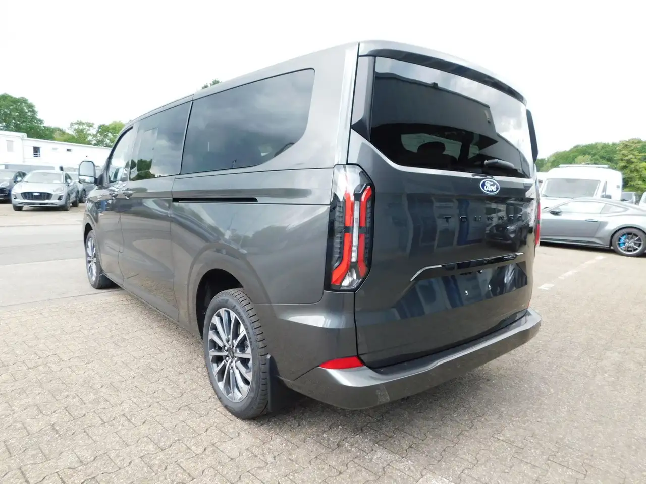 Ford Tourneo 7