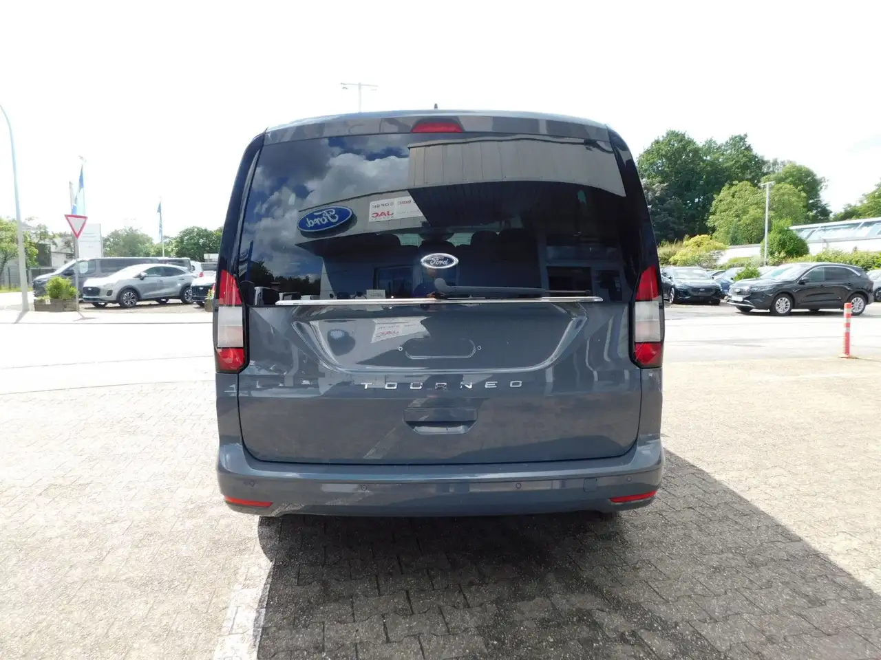 Ford Tourneo 6