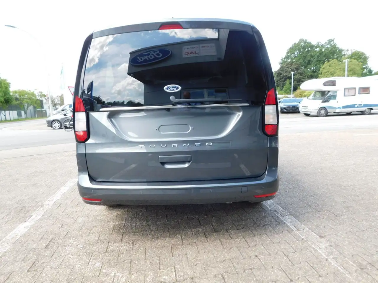 Ford Tourneo 6