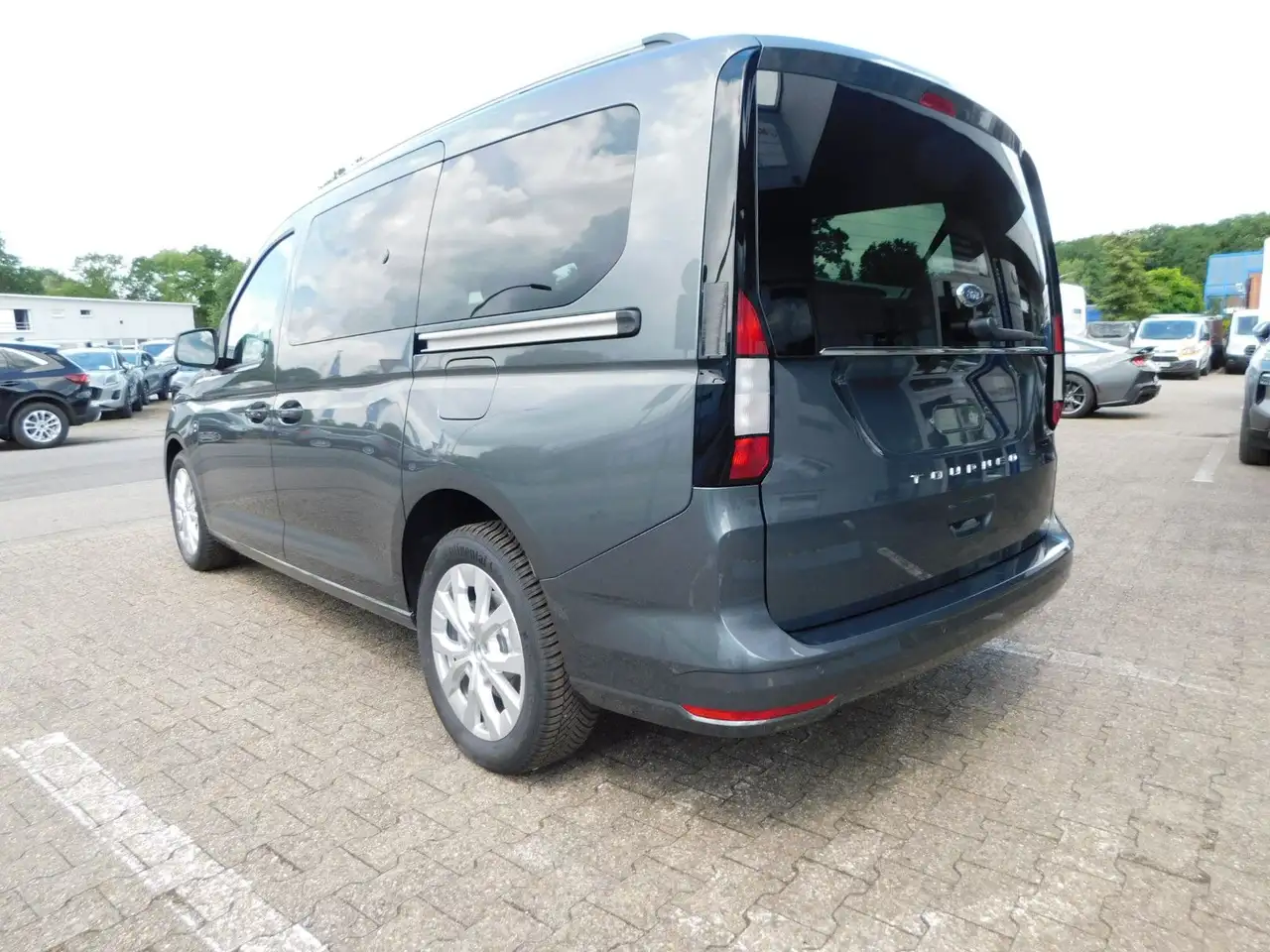 Ford Tourneo 7