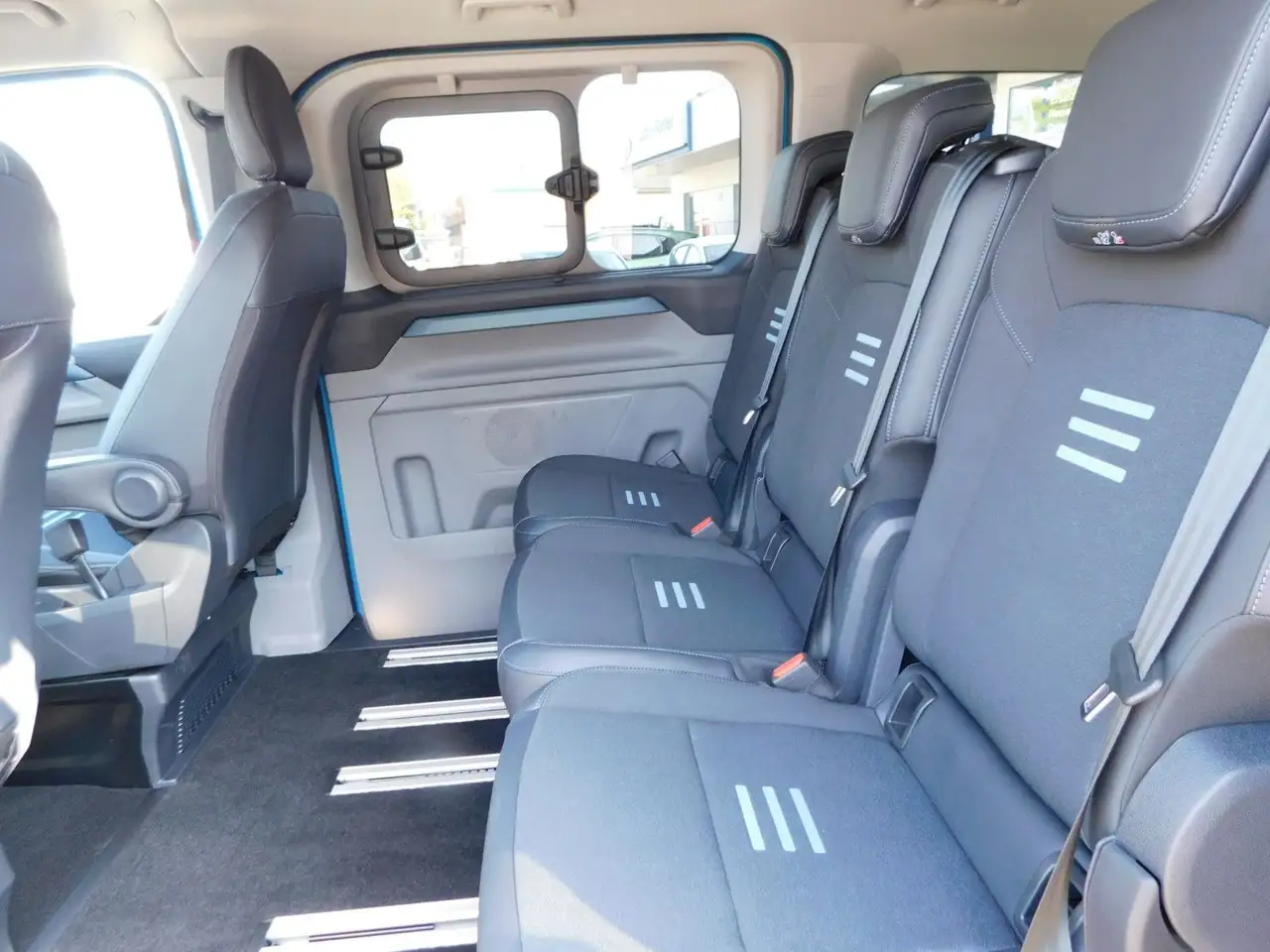 Ford Tourneo 11