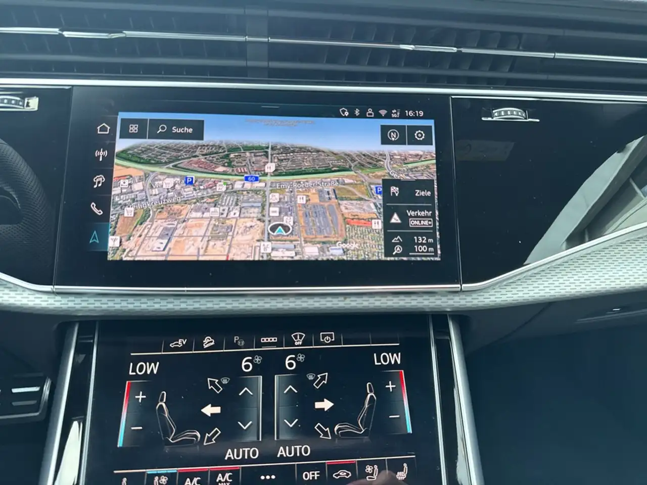 Audi Q8 11