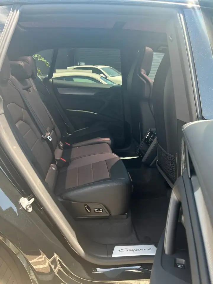 Porsche Cayenne 6