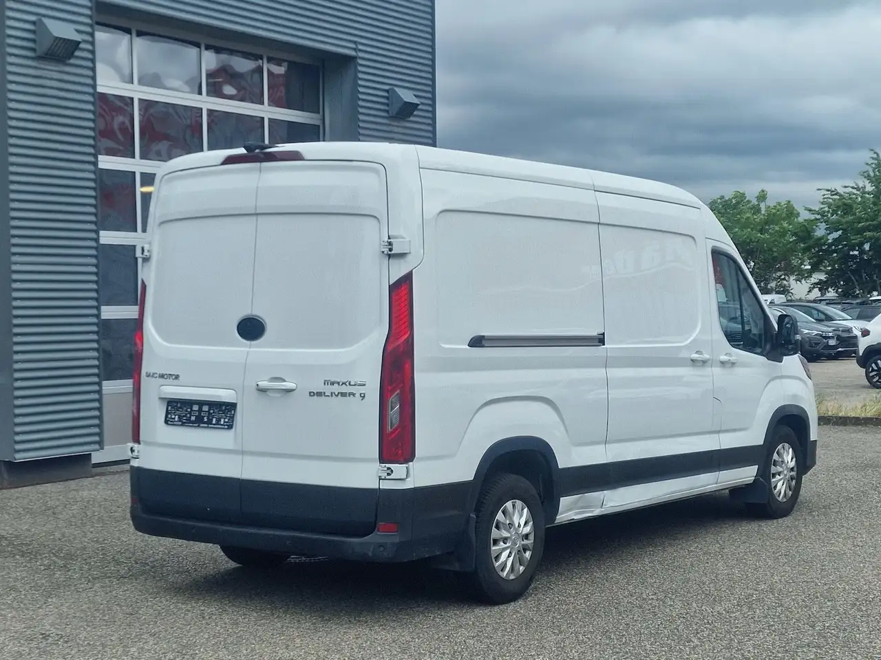 Maxus Deliver 9 4
