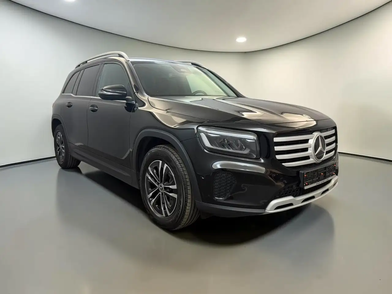 Mercedes-Benz GLB 200 3