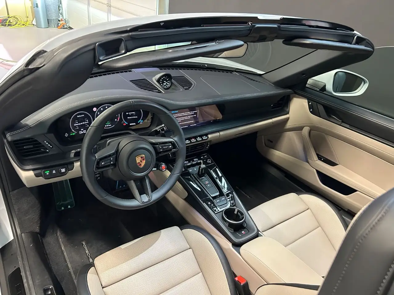 Porsche 992 8
