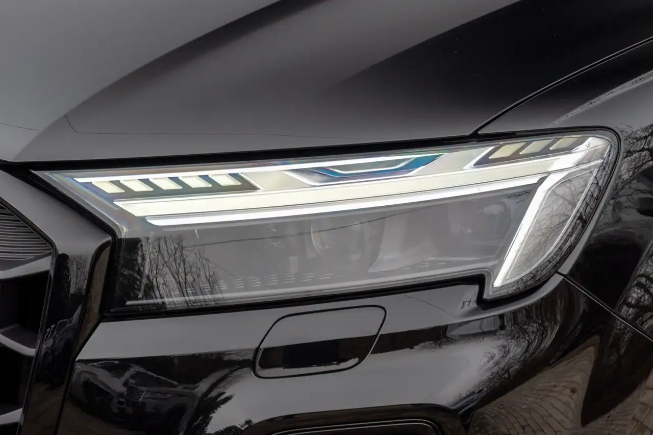 Audi Q7 50 8