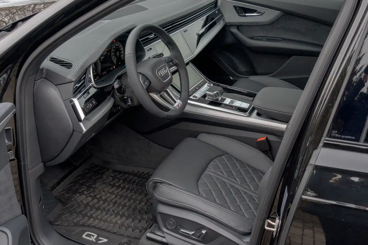 Audi Q7 50 11