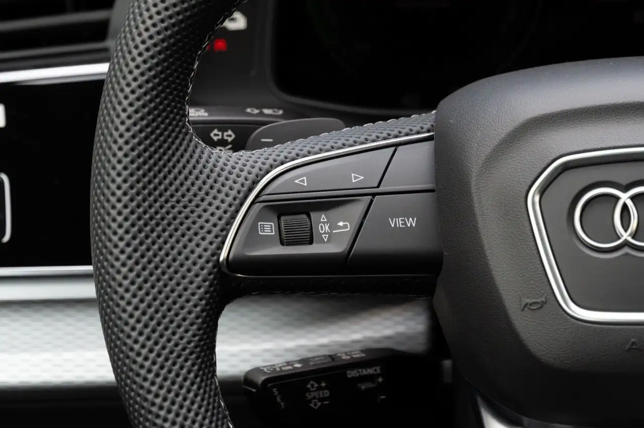 Audi Q7 50 14