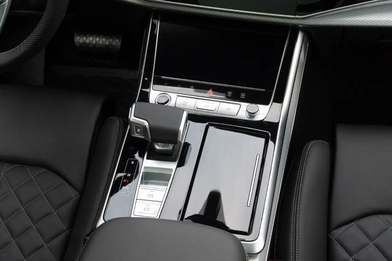 Audi Q7 50 16