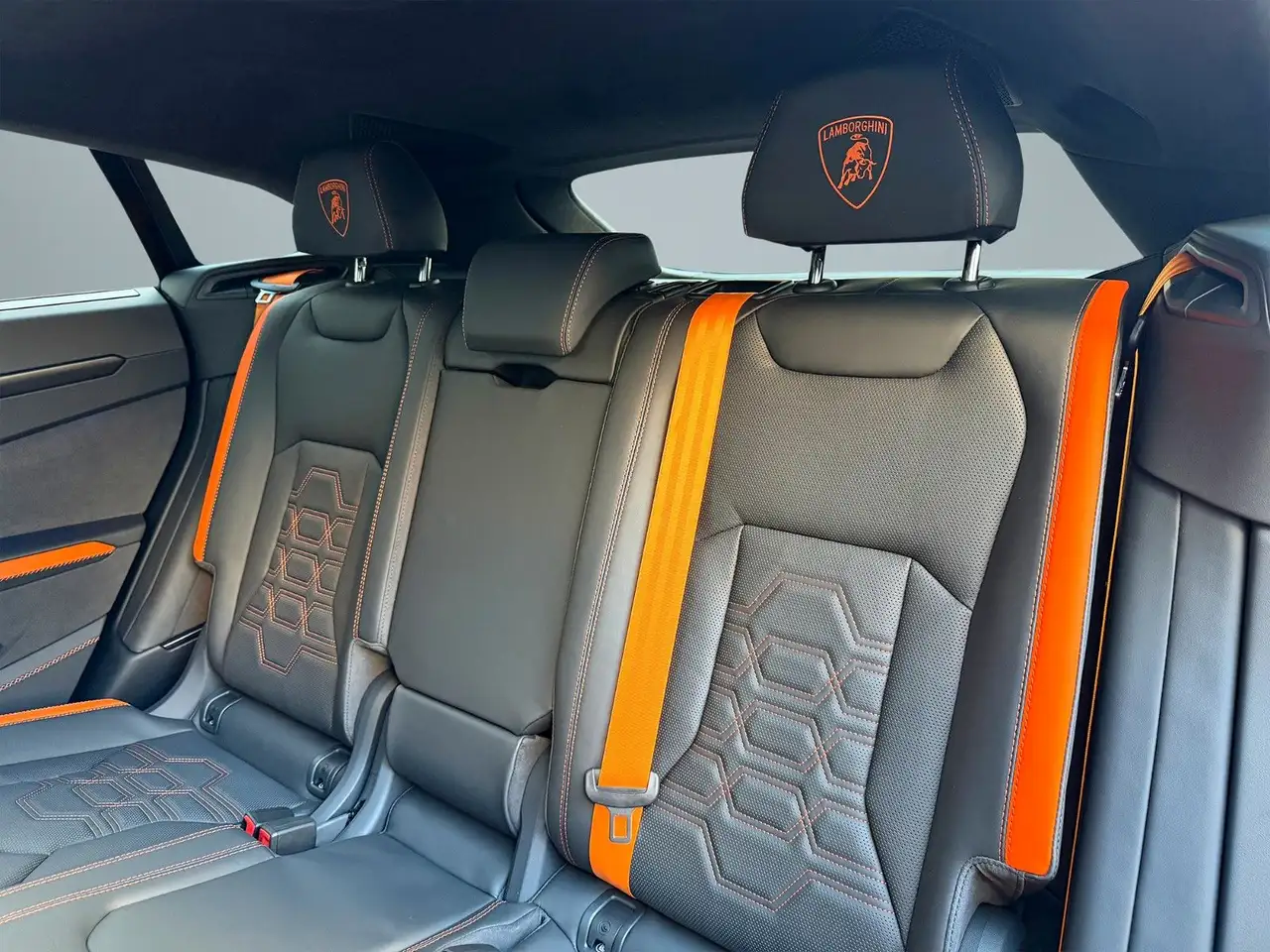 Lamborghini Urus 8