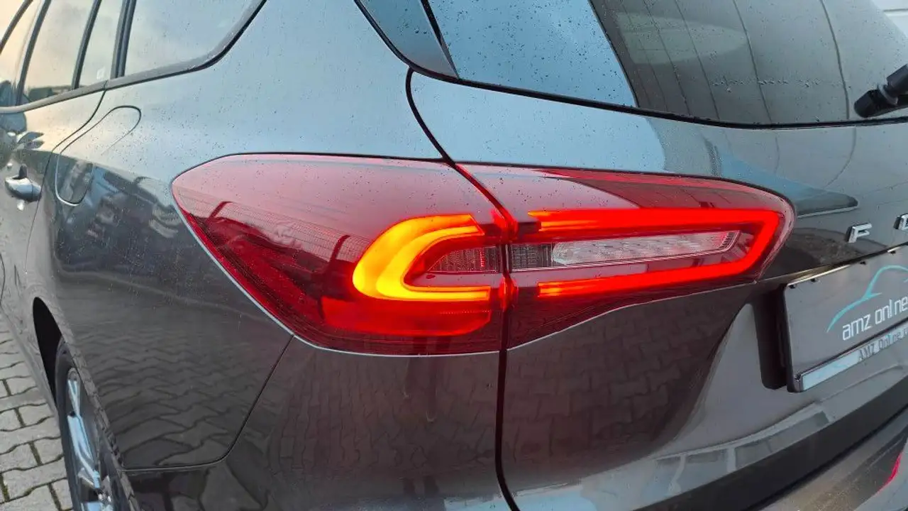 Ford Focus 7