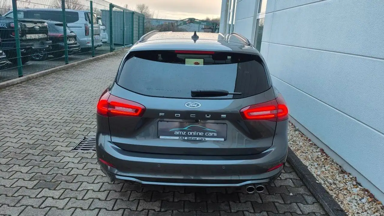 Ford Focus 9