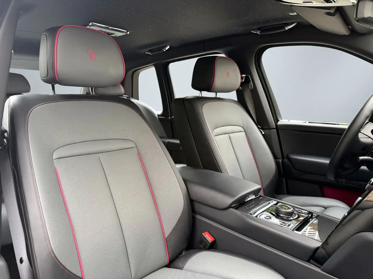 Rolls-Royce Cullinan 12