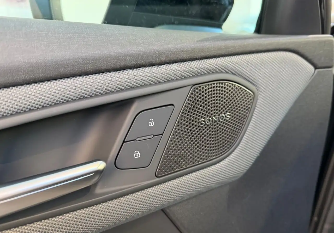 Audi Q3 8