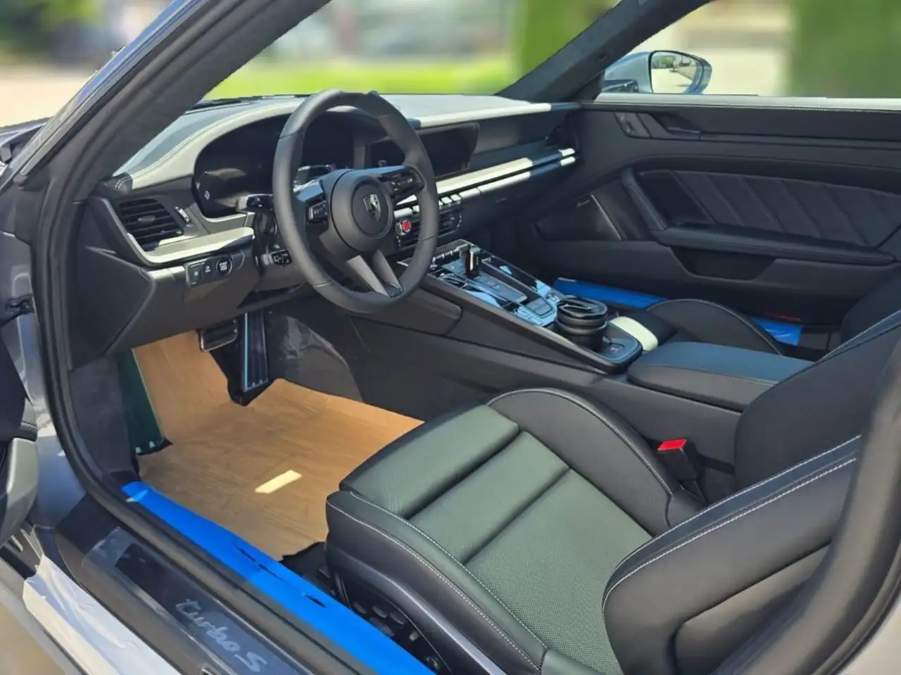 Porsche 992 911 7
