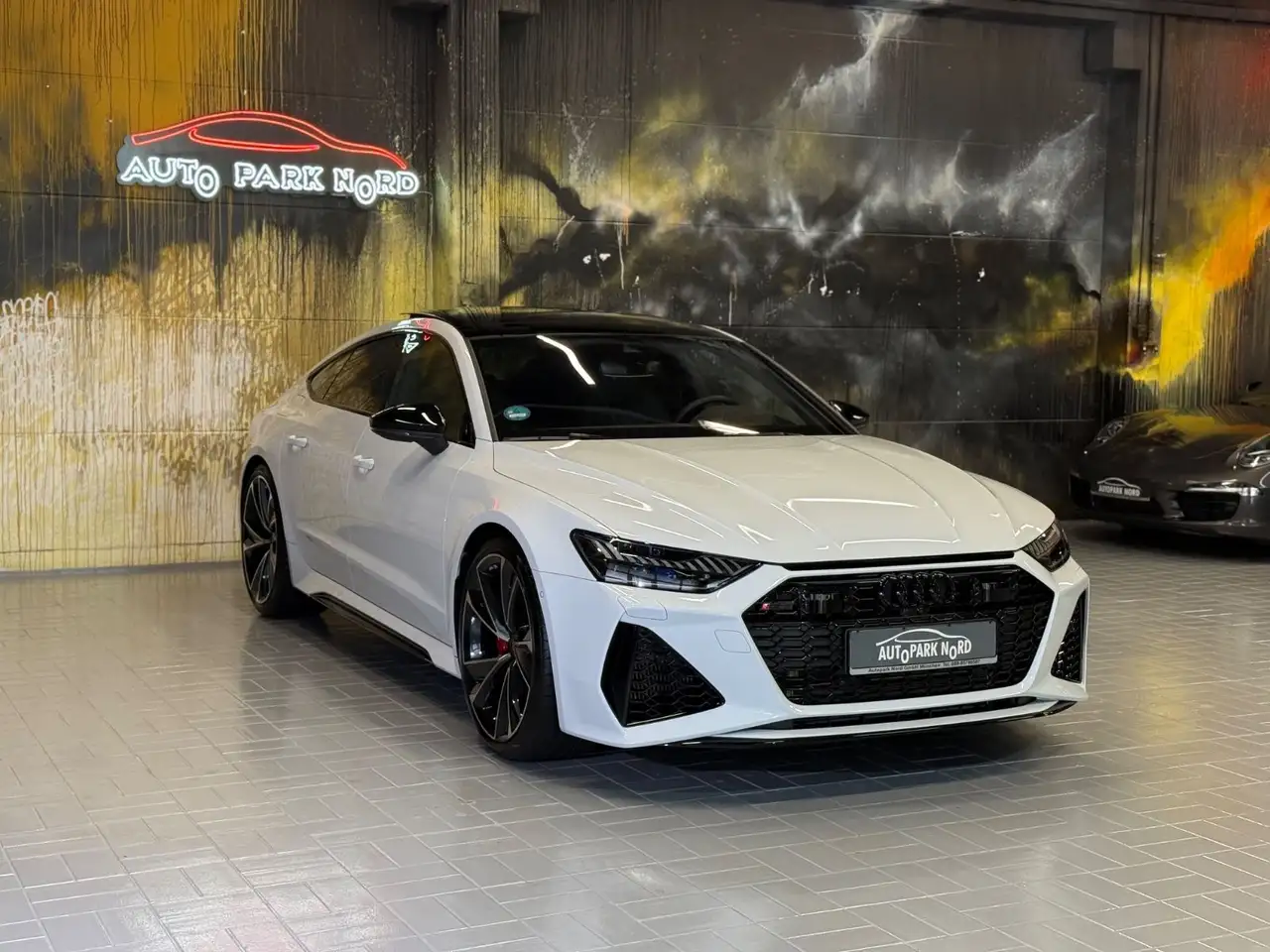 Audi RS7 9
