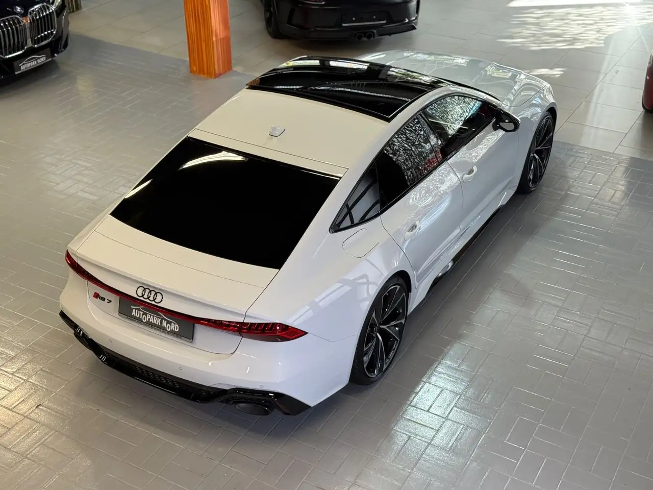 Audi RS7 10