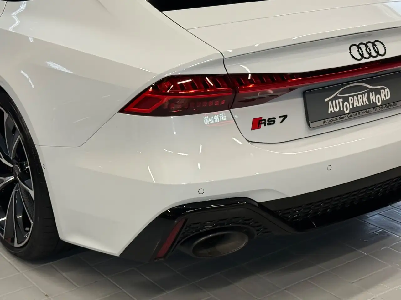 Audi RS7 12