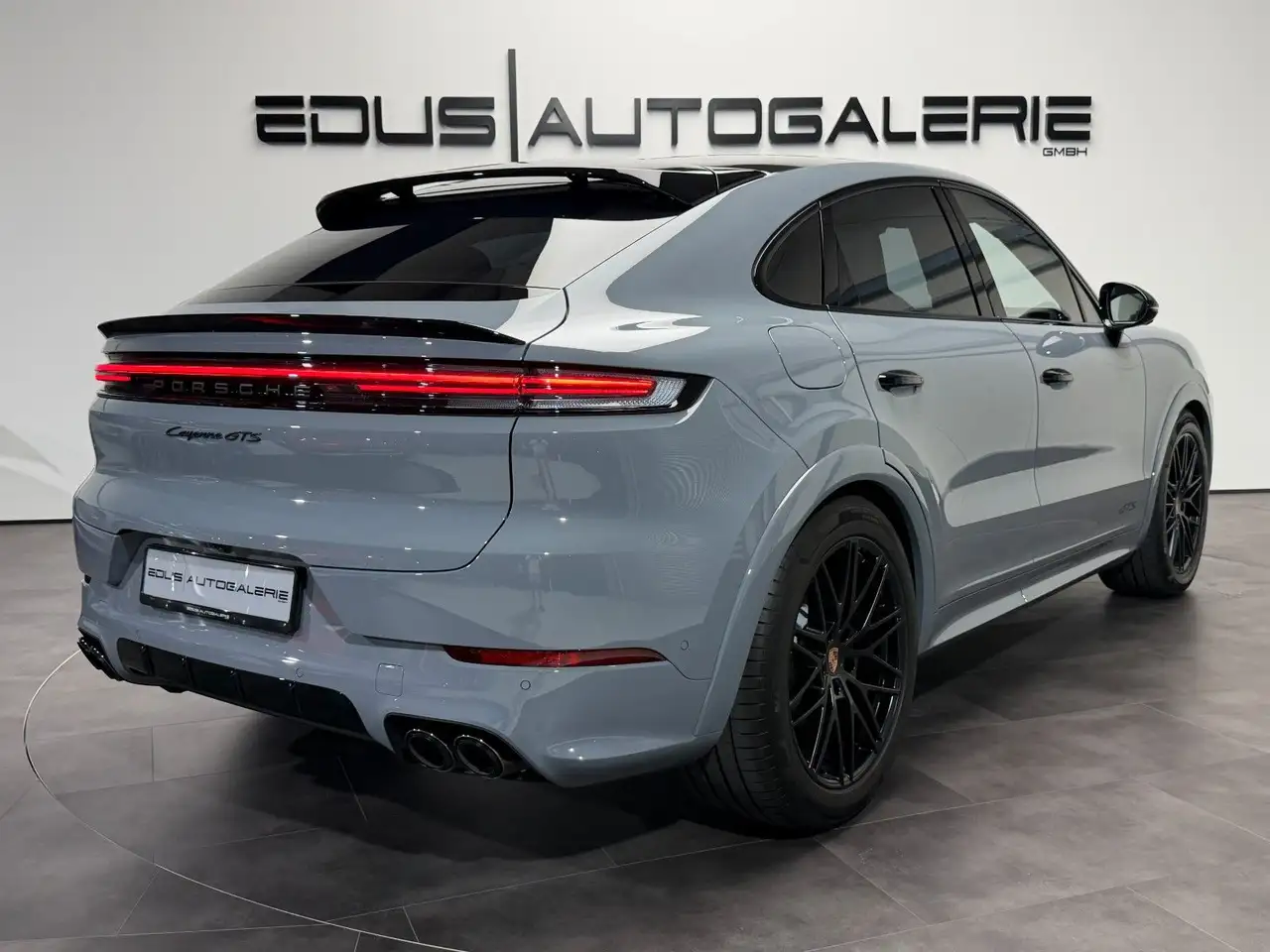 Porsche Cayenne 8