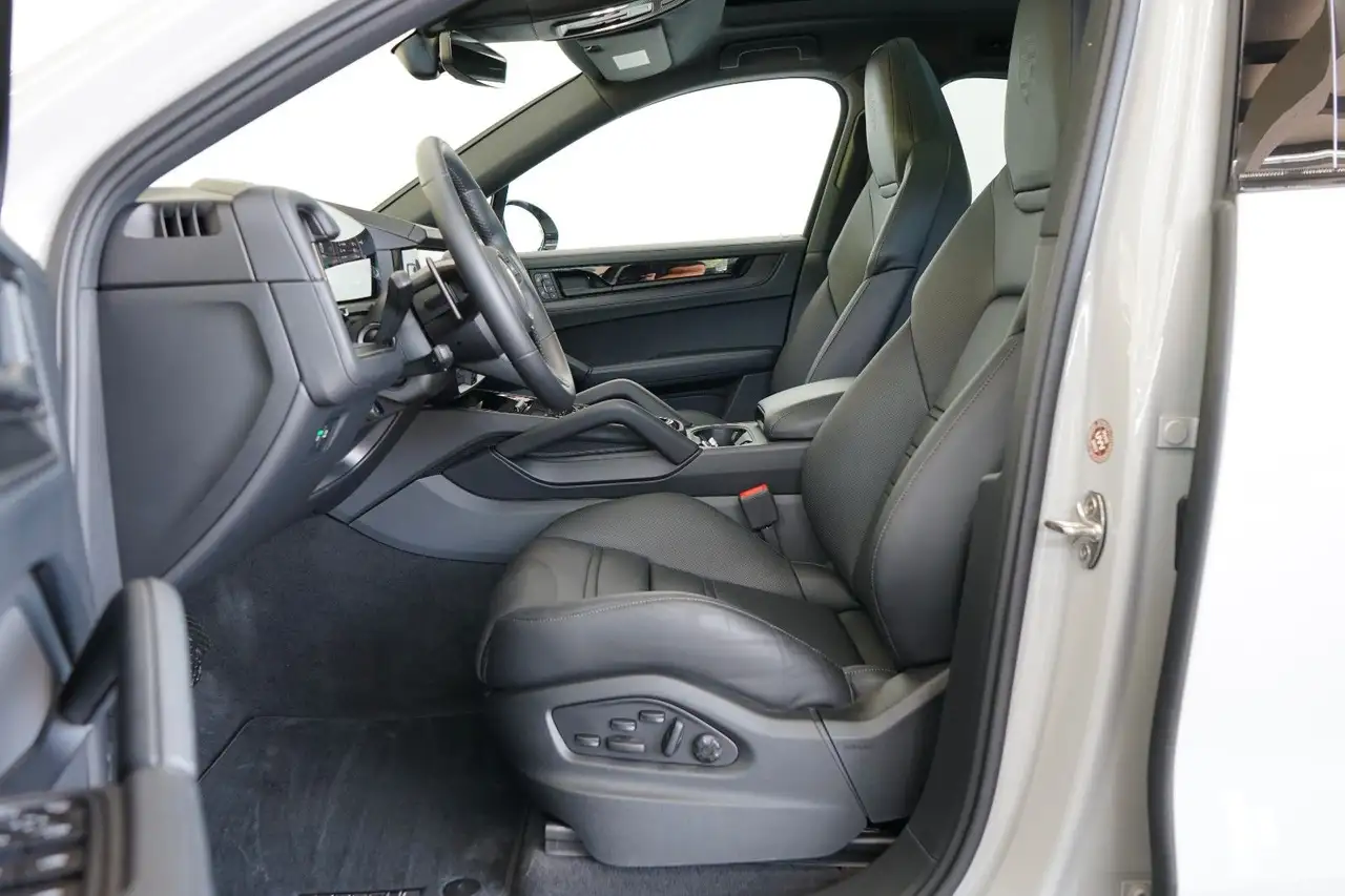 Porsche Cayenne 7