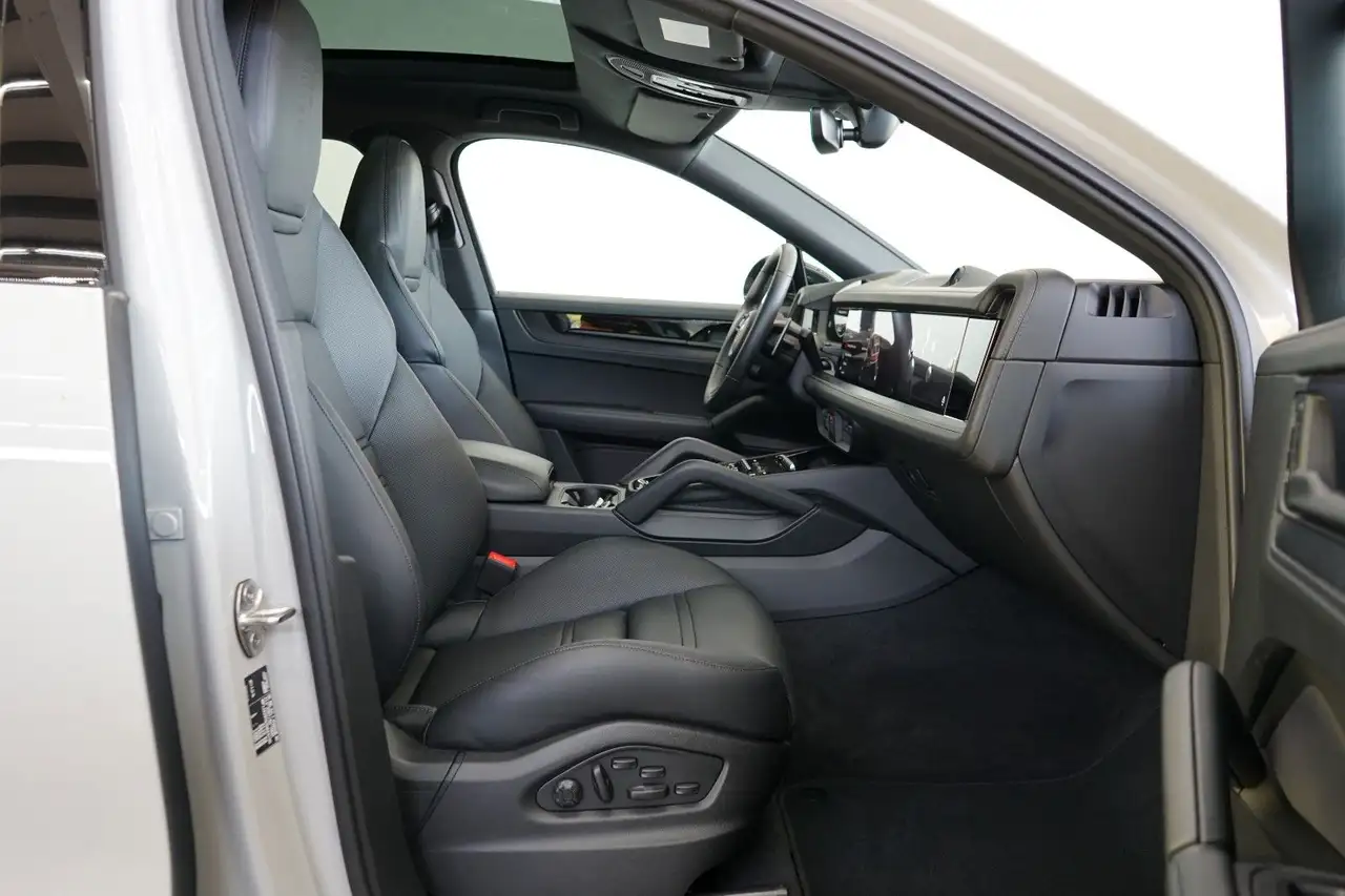 Porsche Cayenne 11