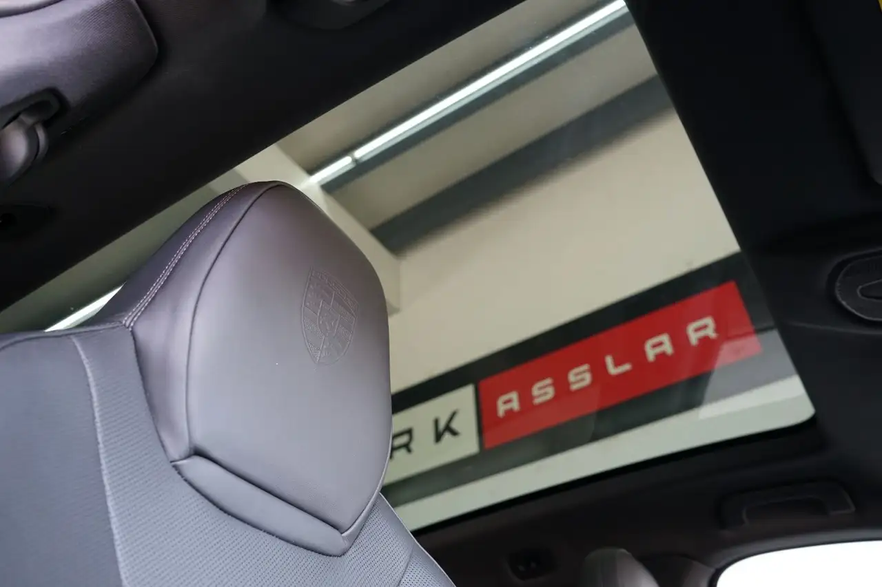 Porsche Cayenne 14