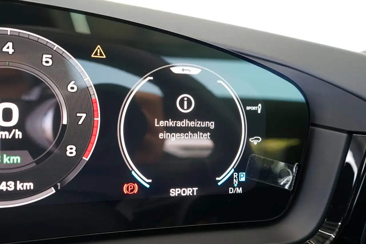 Porsche Cayenne 16