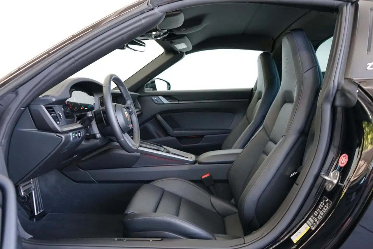 Porsche 992 10