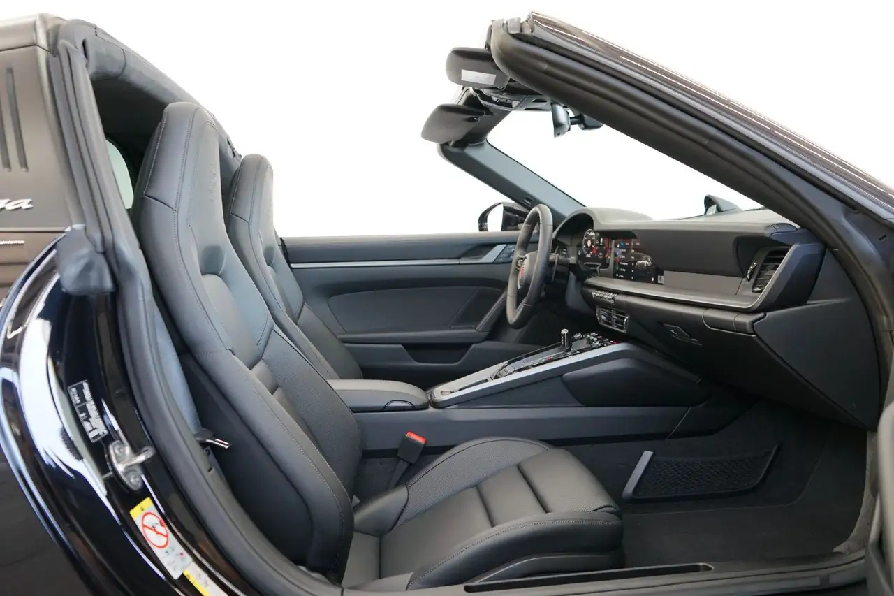 Porsche 992 13