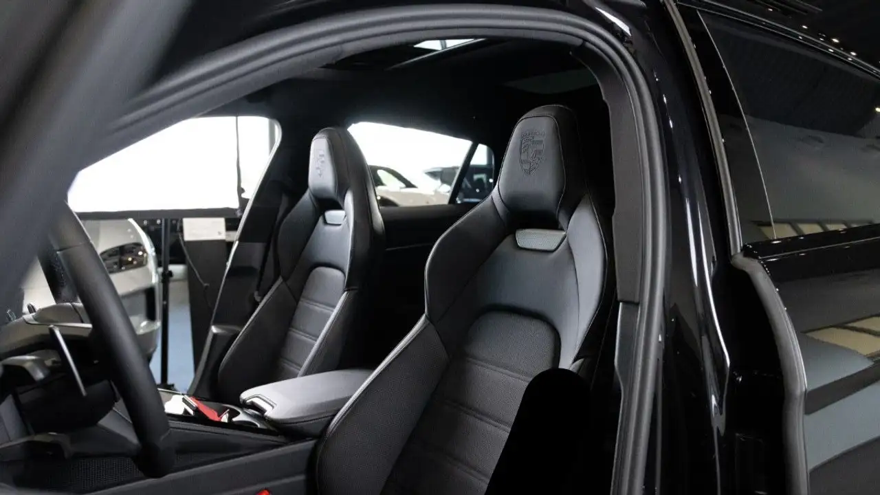 Porsche Panamera 10