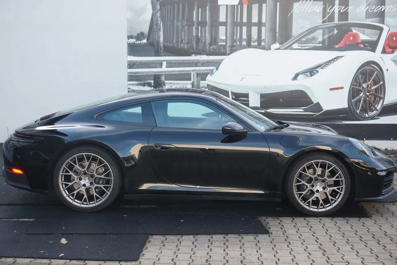Porsche 992 6