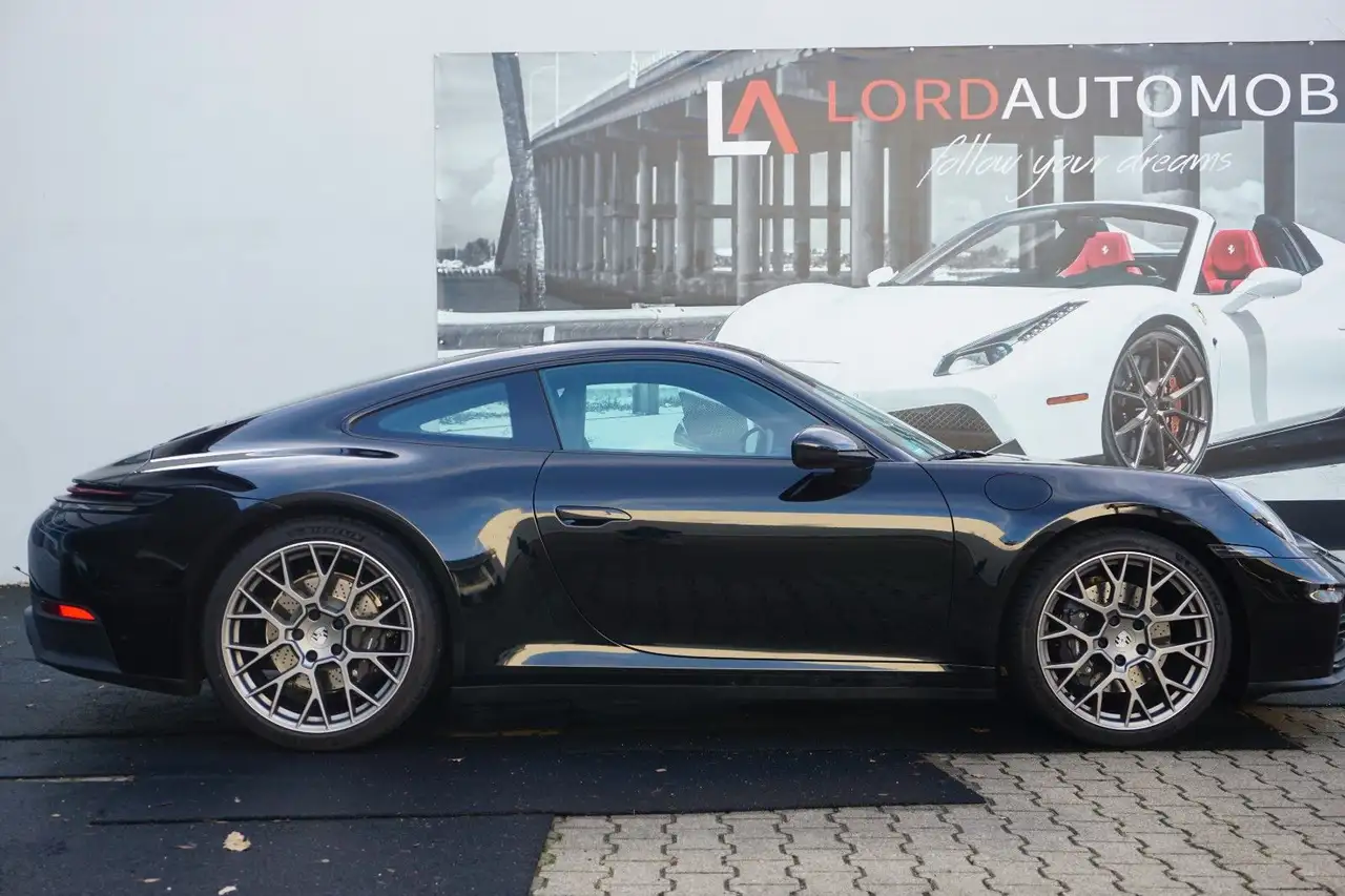 Porsche 992 9