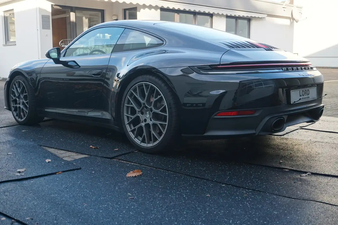 Porsche 992 14