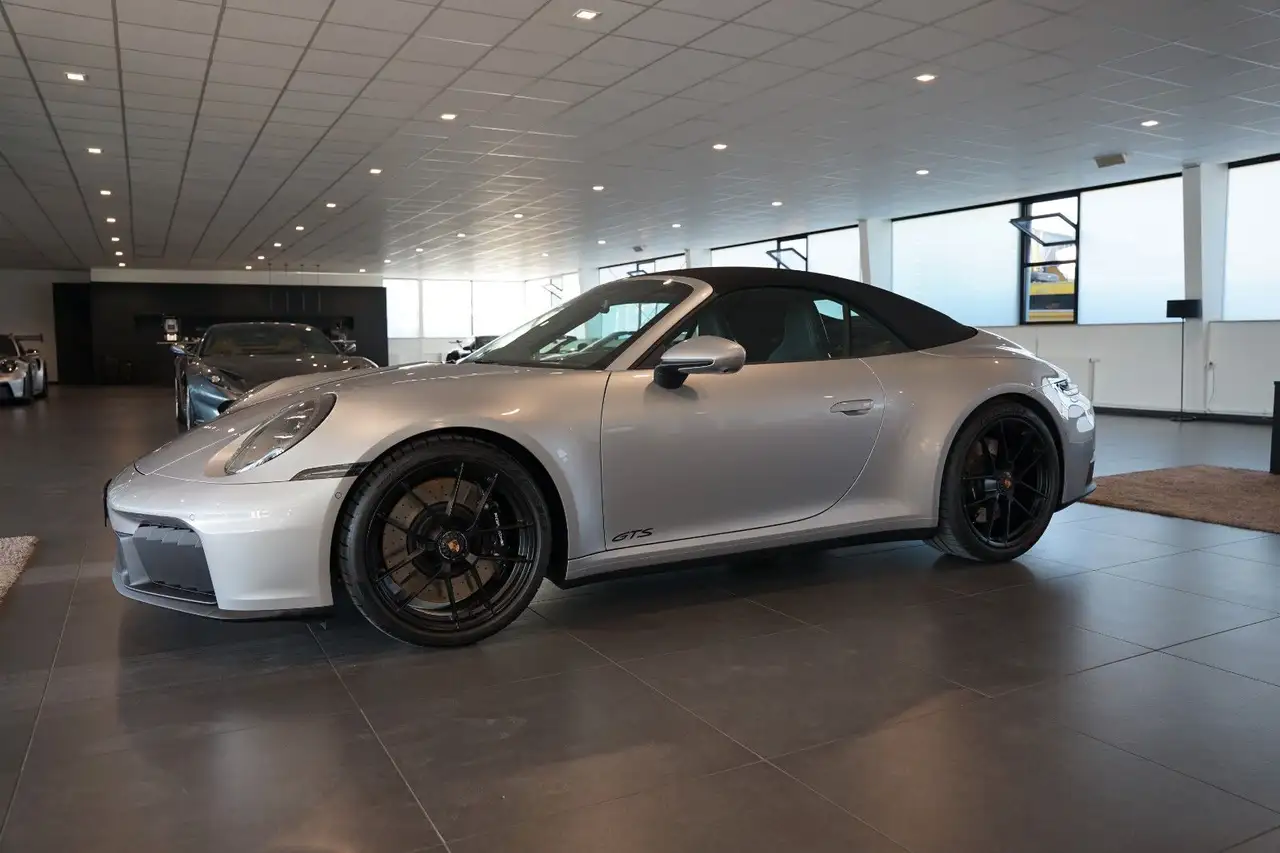 Porsche 992 5