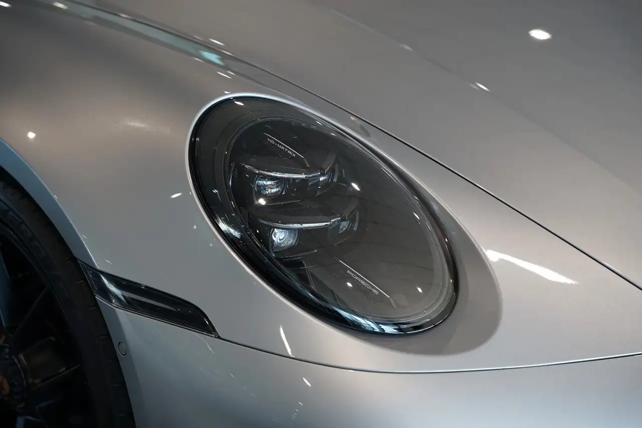 Porsche 992 7