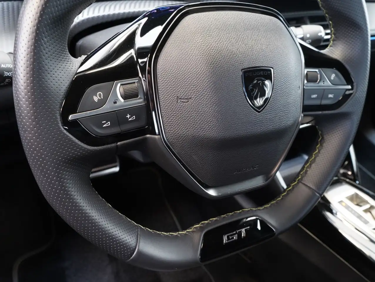 Peugeot 2008 7
