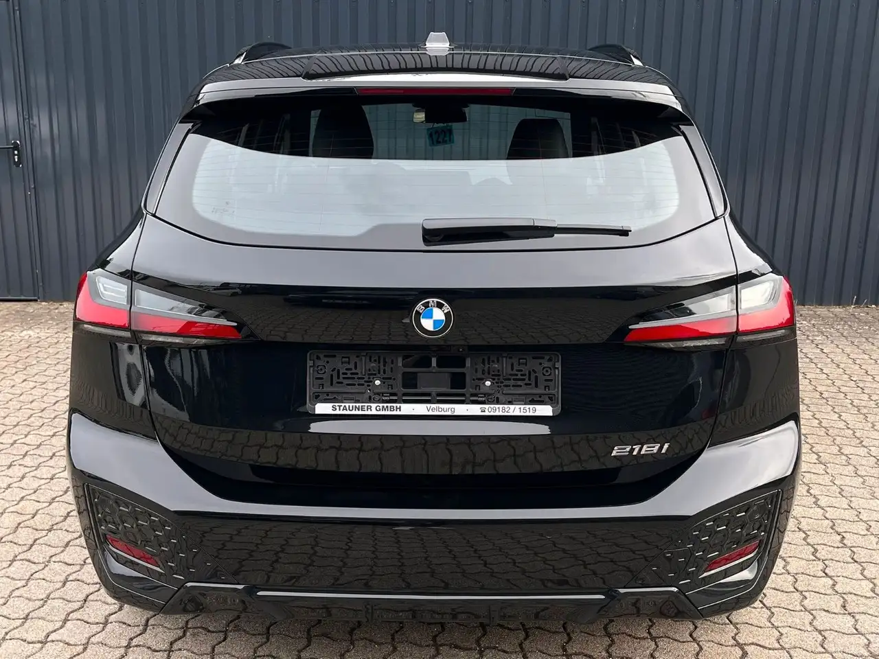 BMW 218 i 8