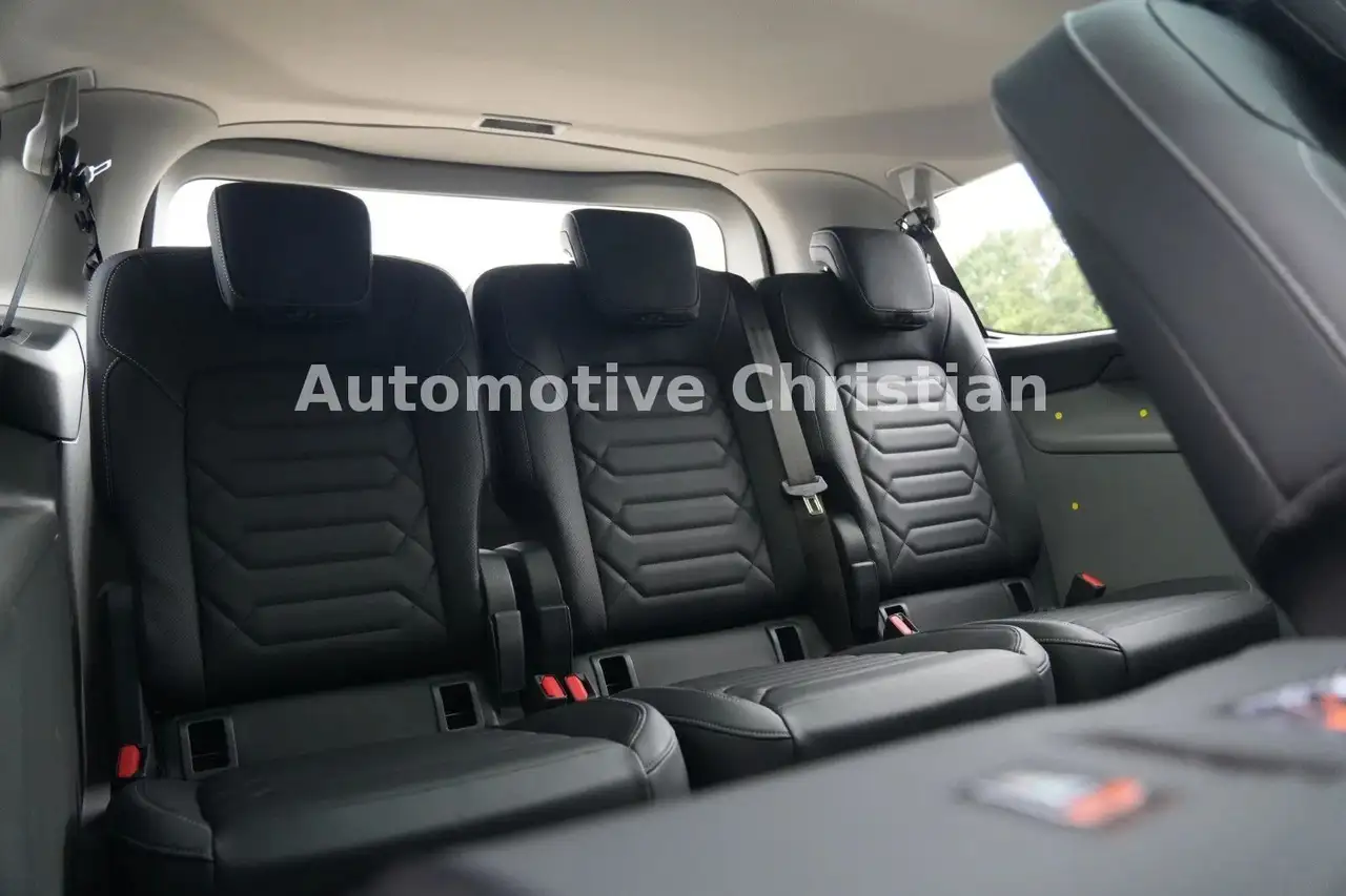 Ford Tourneo 6
